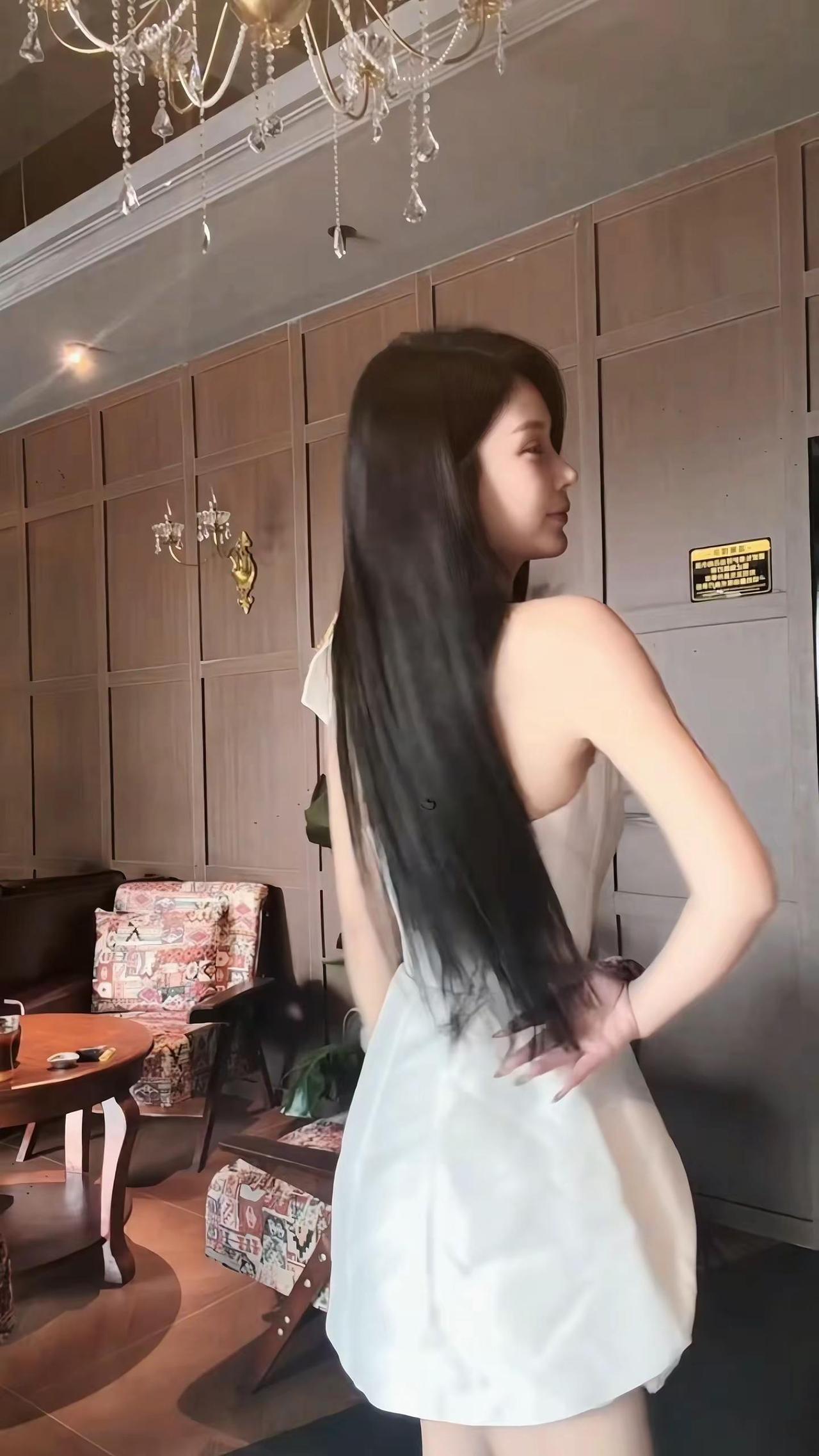 像命运低头不是我们漂亮女人该有的做派