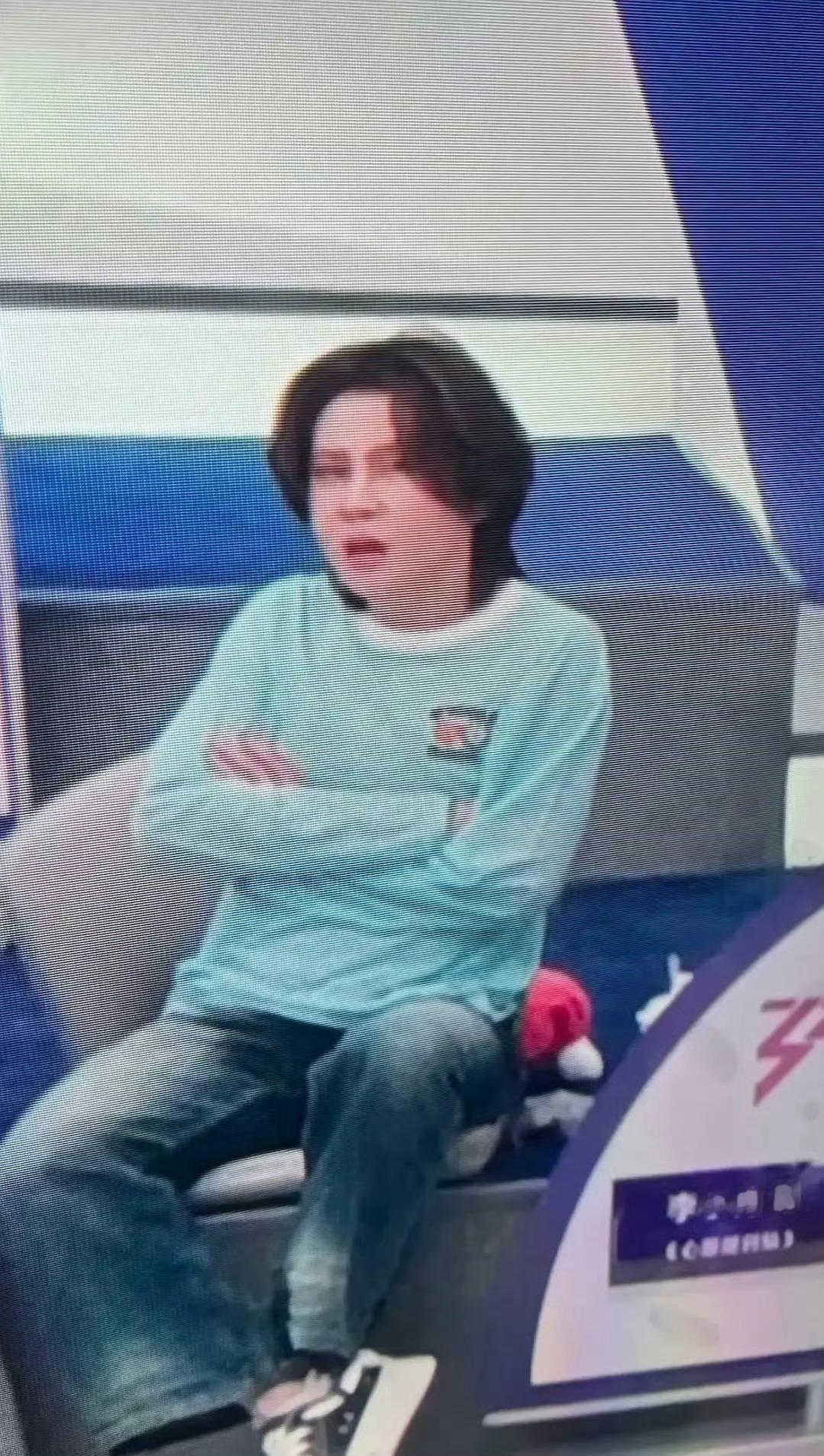 王濛好真性情，绝不搞娱乐圈里的人情世故。

看到明明唱得很好阚清子团比孙怡团票数