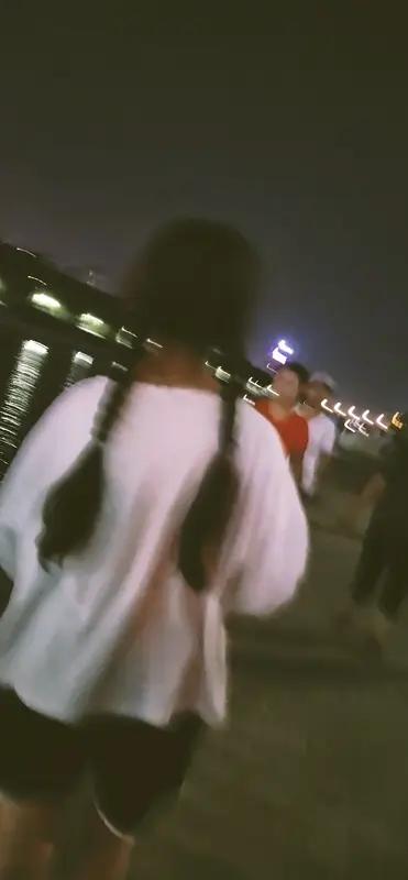 “一转身就是永远”，这话说得太扎心了。就像《一转身就是永远》里的宋云舒和祁宇，四