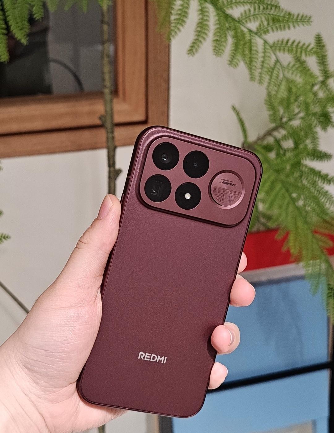 新机一台接一台发，回过头越看越觉得K100 Pro Max能打。

185Hz超