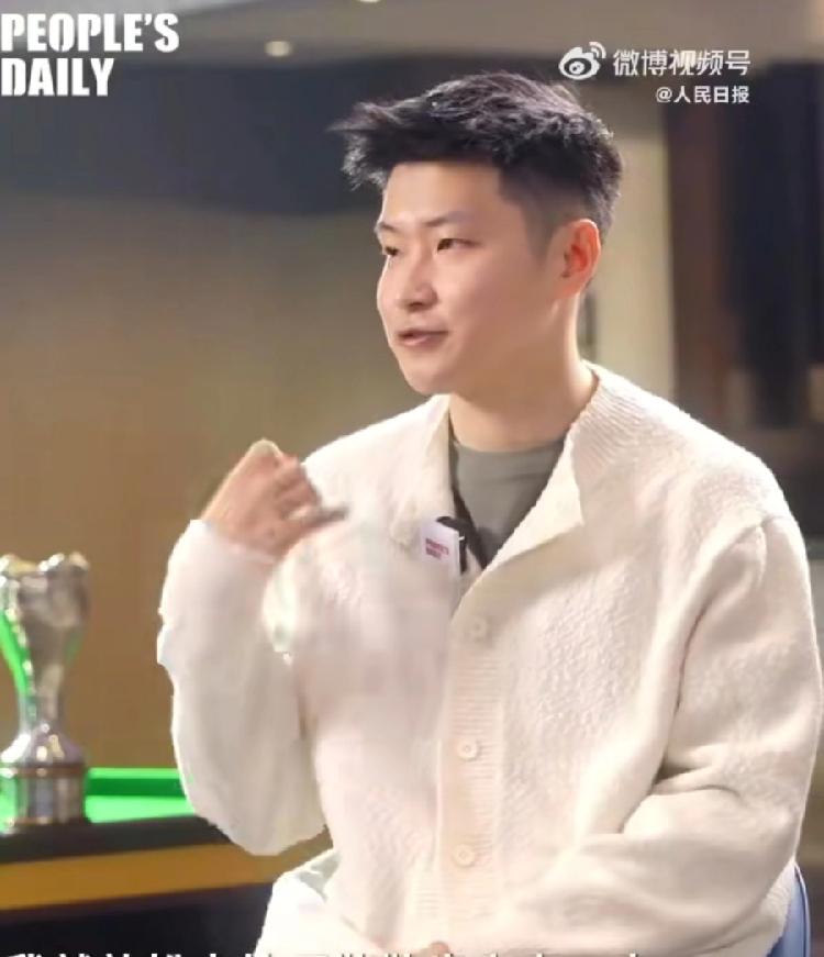 赵心童不止一次，说过自己喜欢赵公子这个绰号，其实名副其实，一是公子家庭出身，父亲