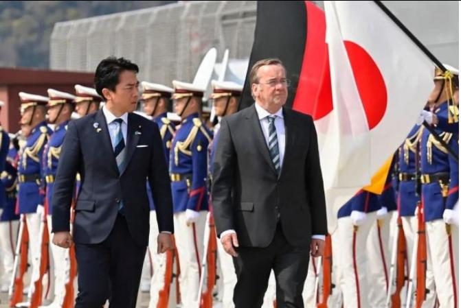 两个2战战败国竟然声称“志同道合”：3月22日，德国国防部长皮斯托里乌斯到访日本