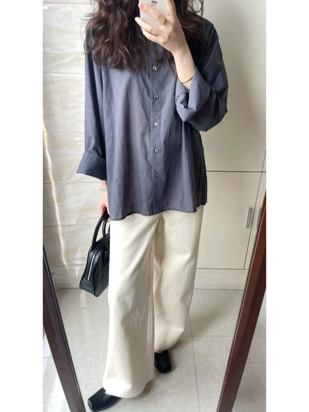 通勤灰衬衫
