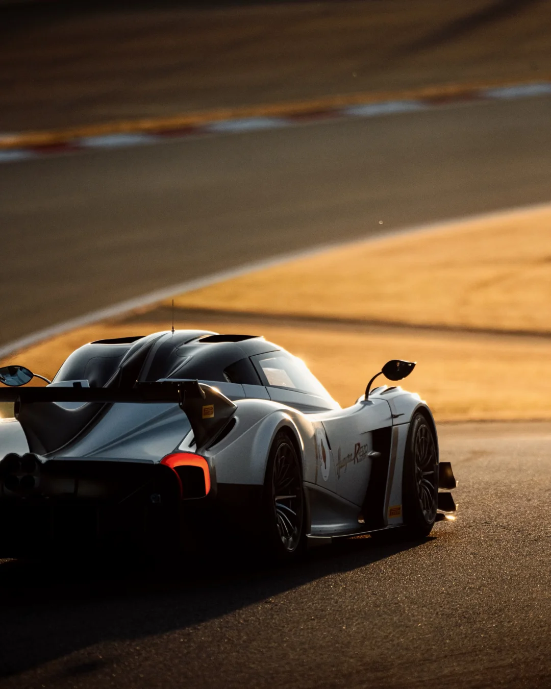 日本 富士 帕加尼Huayra R EVO