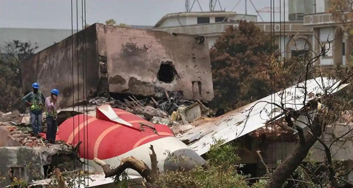 波音737MAX两起空难，NTSB揭开瞒了多年的致命真相，2018年印尼狮航、2