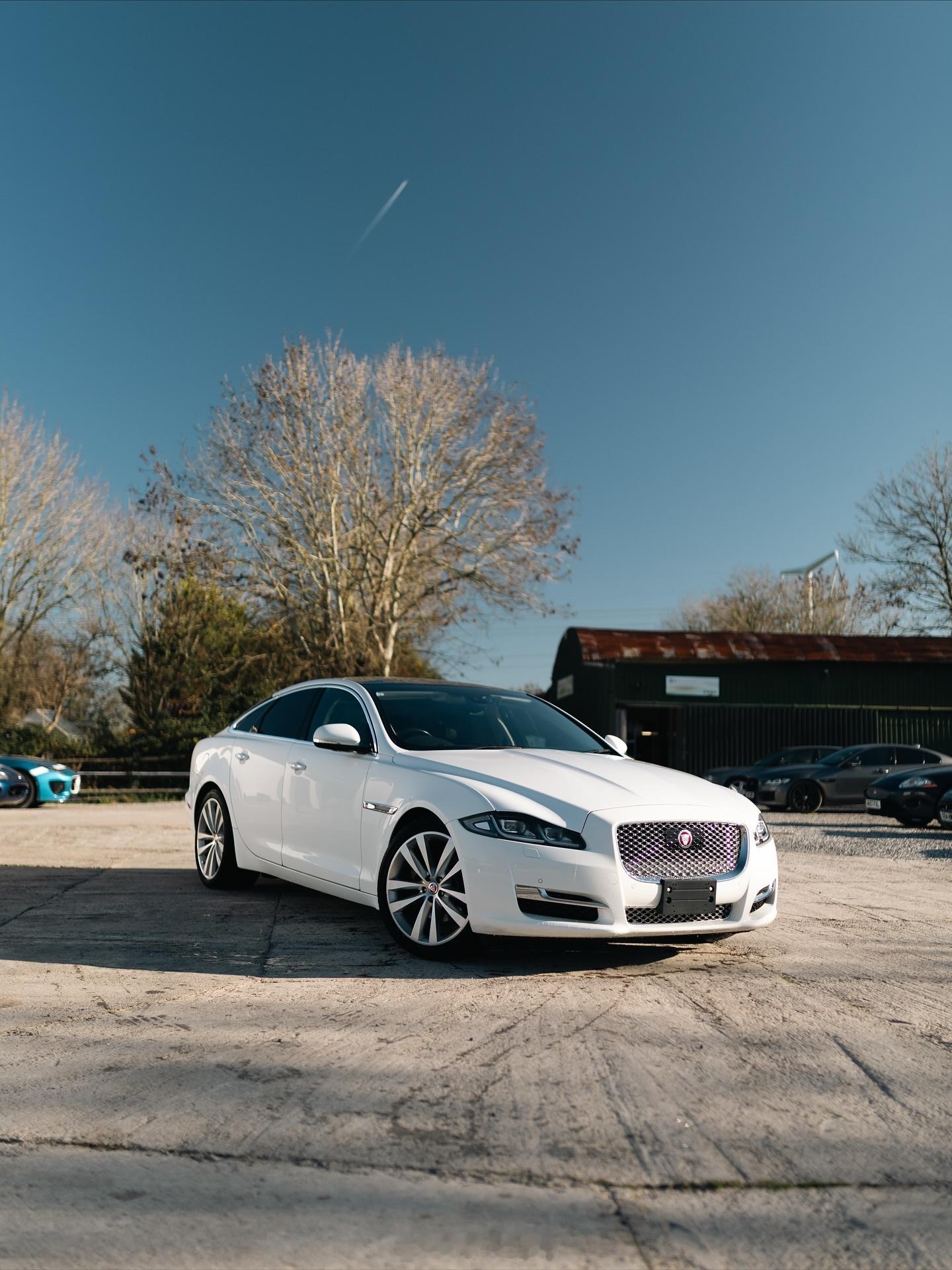 Jaguar XJ 