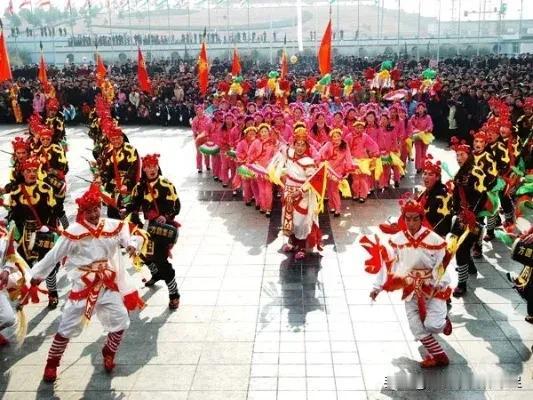 海阳大秧歌是山东三大秧歌之一。据《赵氏谱书》记载，明洪熙元年（1425），海阳就