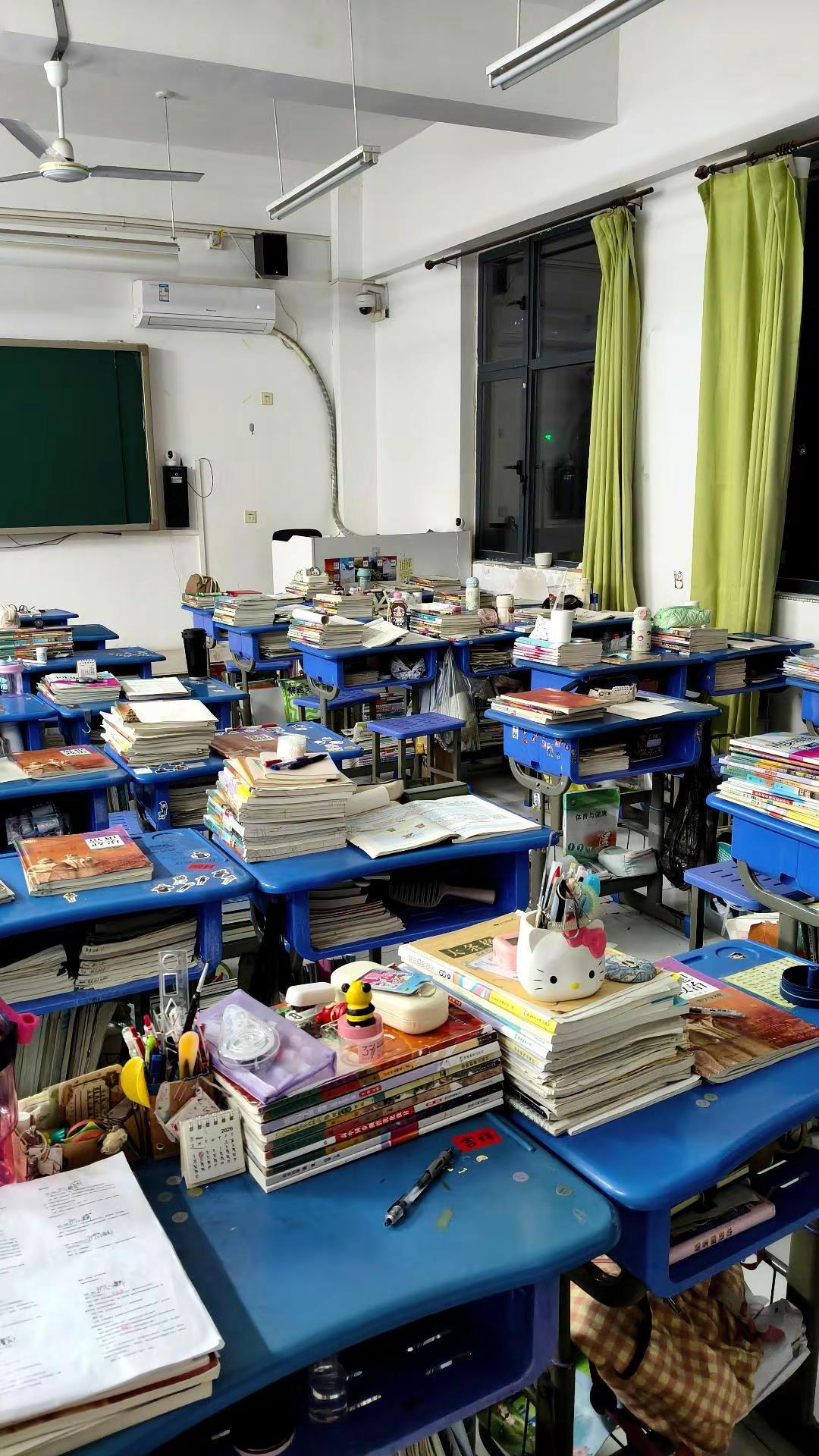 早起 跑圈 睡觉 惦记明天星期几的日子又要来了开学