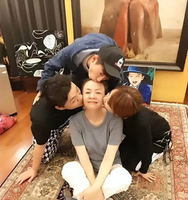 宋丹丹：本以为巴图生下两个孙子够幸福了，没想到现在幸福又升级