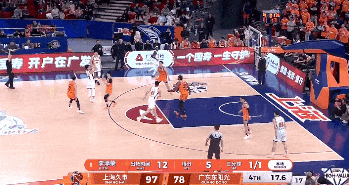 广东男篮或提出申诉。
与上海男篮的比赛将要结束时，徐杰突然暴怒对着场边一通输出，