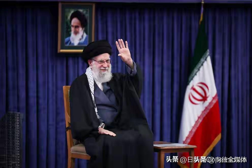 炸穿德黑兰核心！哈梅内伊生死成谜，美以甩出照片摊牌
 
中东彻底炸锅！美以联合空