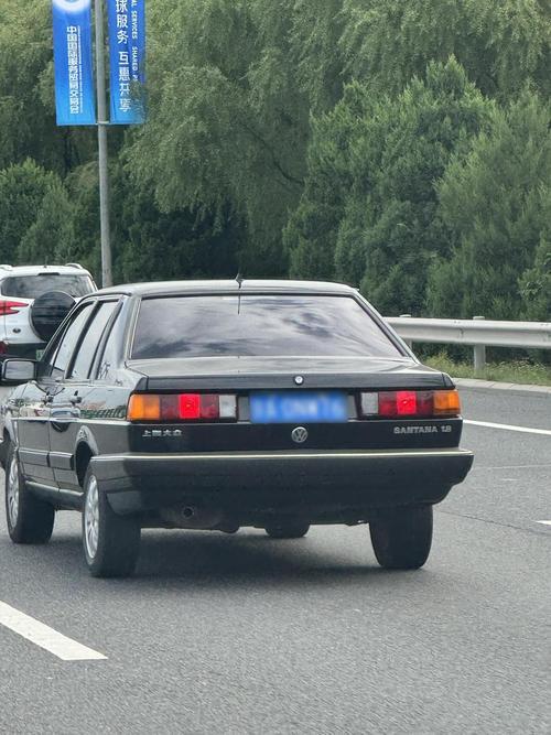 现在的燃油车还能买吗？燃油车市场份额 当然，燃油车是可以买的，但是必须有一定的积