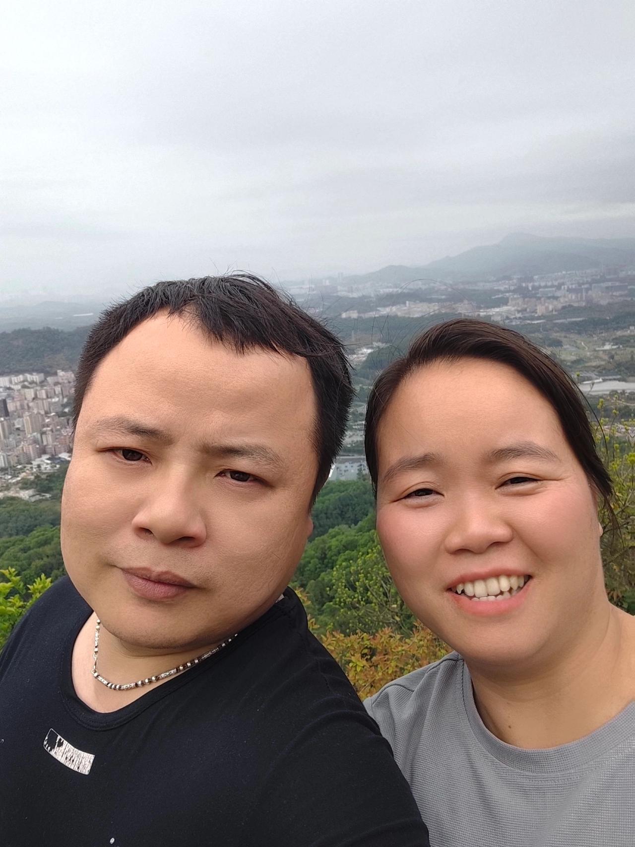 户外爬山 走进大山深处 翻山越岭 到此一游 游山玩水散散心