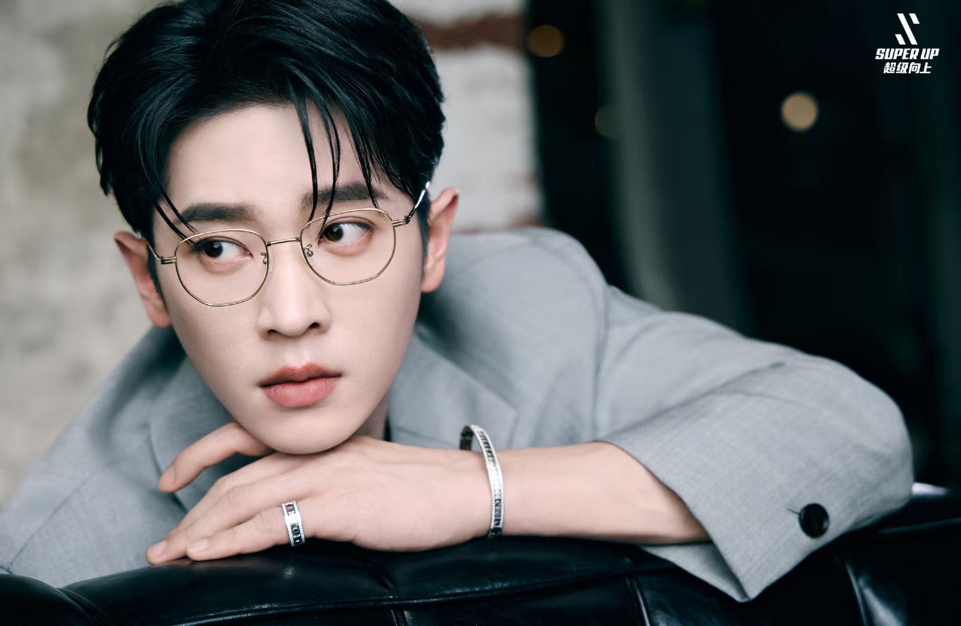 丞磊 大大方方清清爽爽的真的好爱丞磊这种气质！不装不扭捏，大大方方、干干净净，往