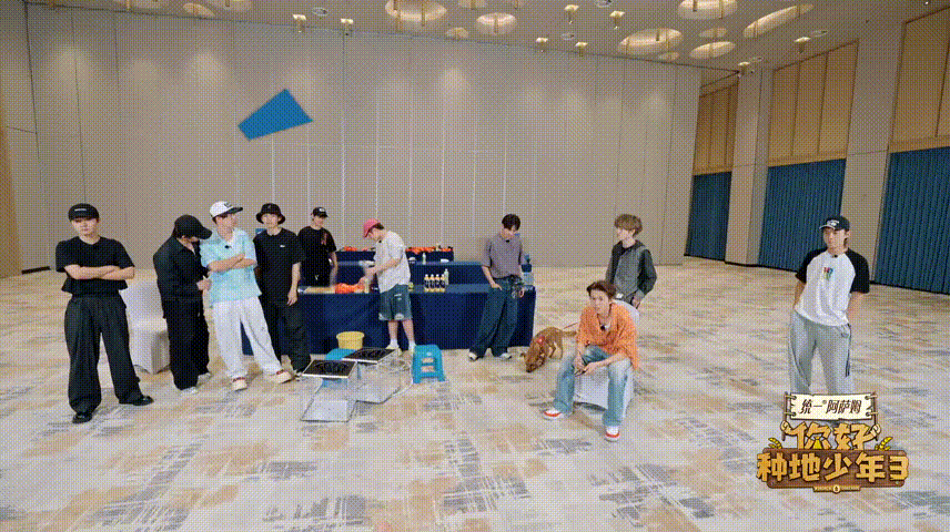 家中魔童静悄悄必在作妖！俩人为整蛊兄弟绞尽脑汁，自己先笑破功的样子太可爱～ 