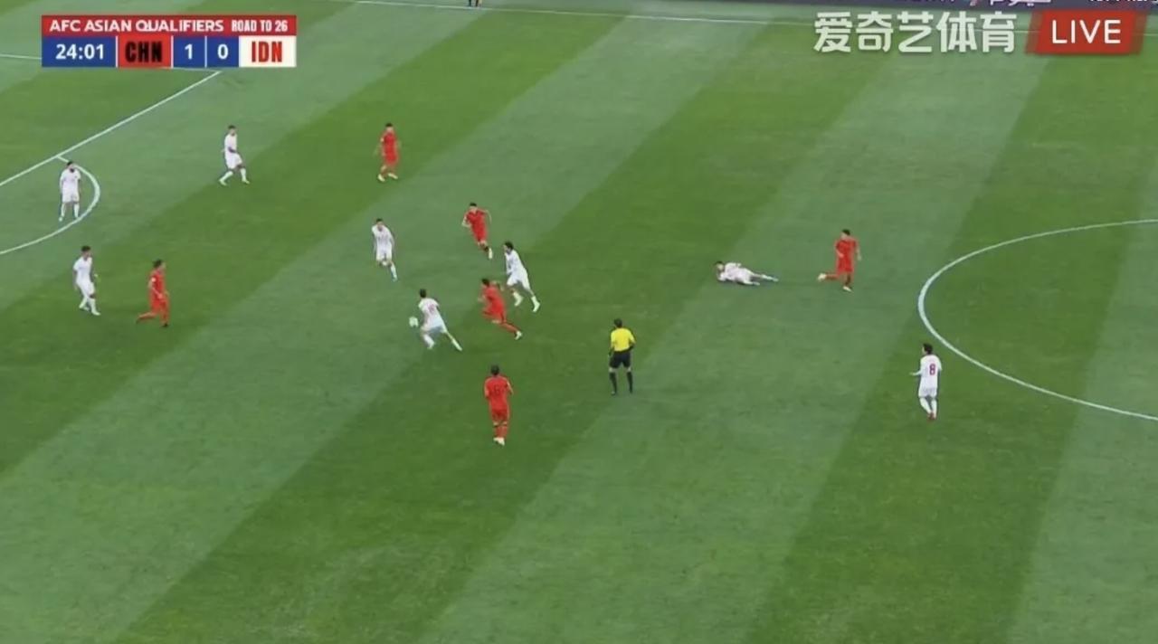 国足2-1战胜印尼，有6个“万万没想到”

1. 青岛，这座足球之城，今夜星光璀