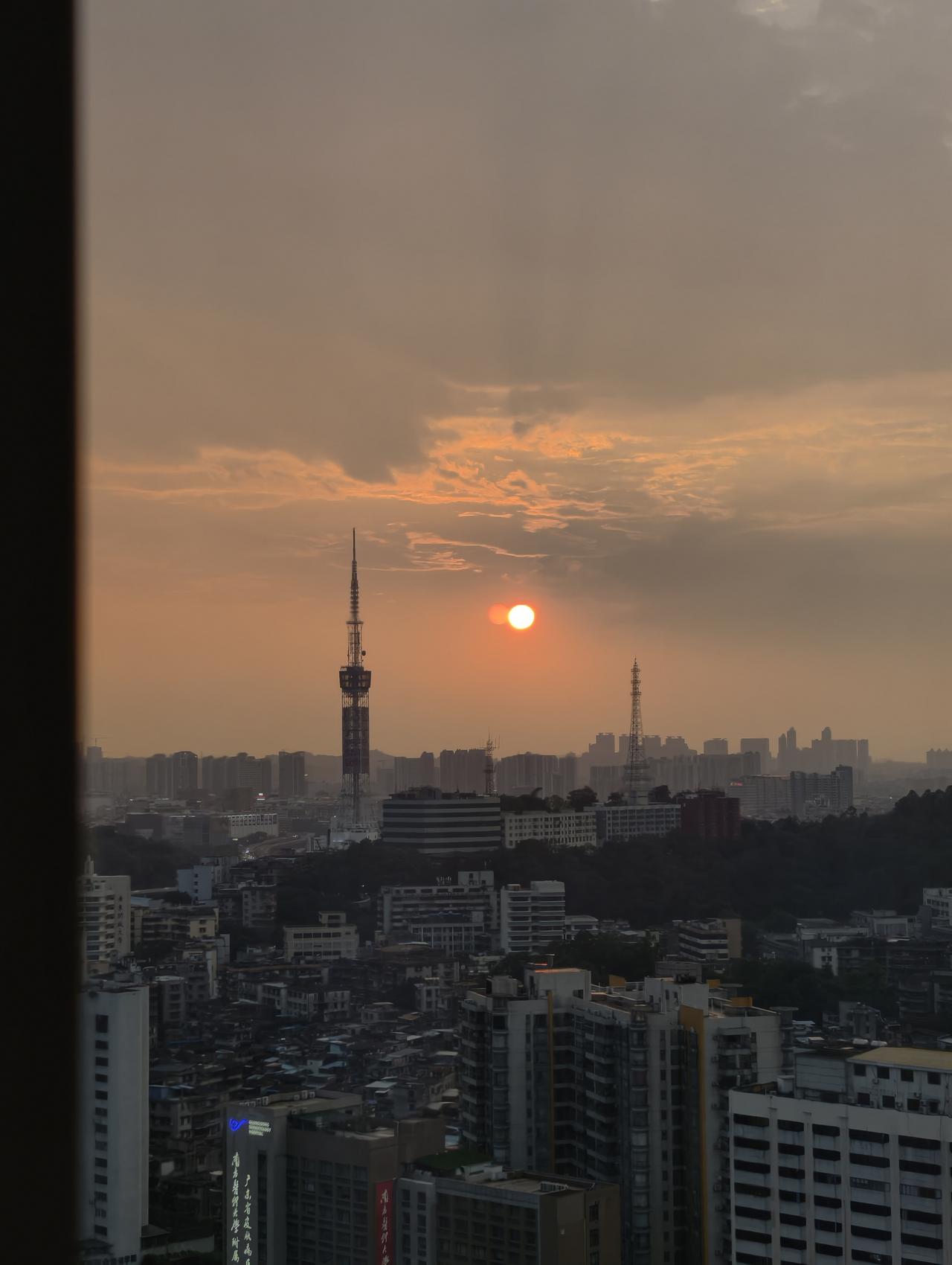 上半年最后一场日落🌄
2026年又过半啦！时间过得真快！先祝大家六一儿童节快乐