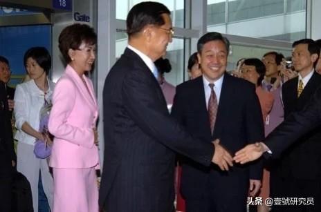 国台办前主任助理邢魁山离世 郑丽文致赠挽联

国台办前主任助理邢魁山兼北京驻港联