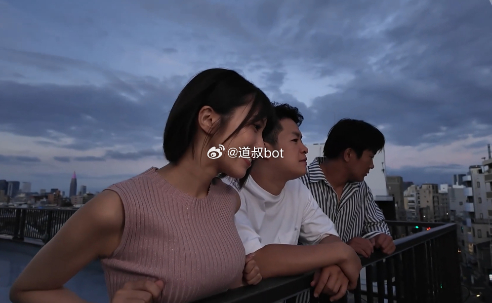 之前看过周冬雨主演的《燃冬》这片看的莫名其妙，大致感觉是文艺青年的无病呻吟，片中