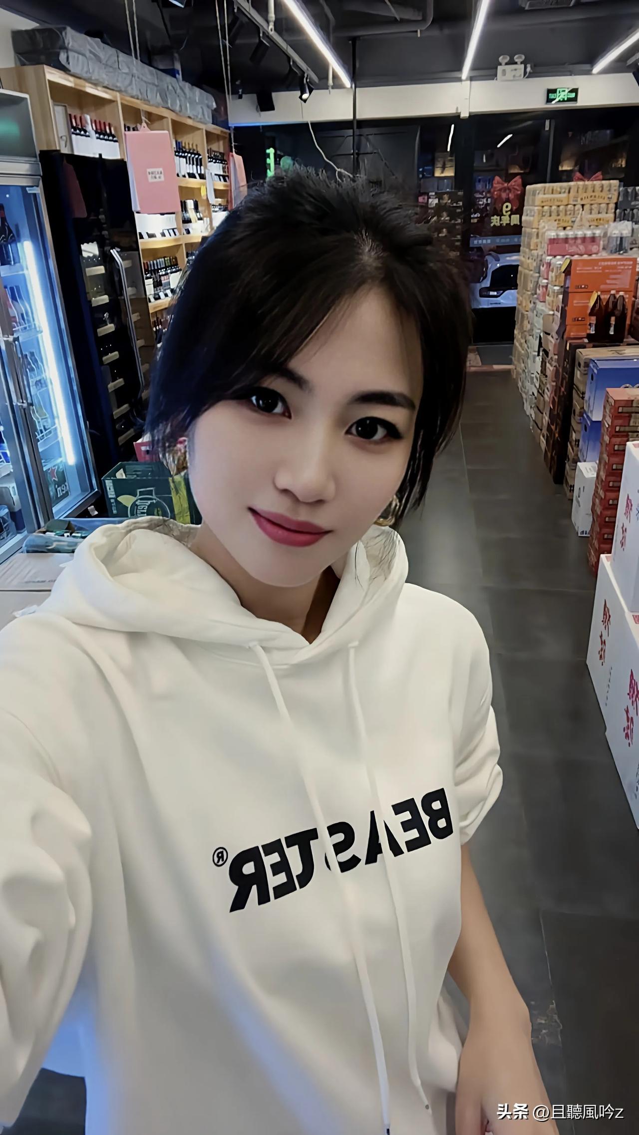 这些年通过观察和亲身经历得出的一个体会是：很多规则，都是给守规则的人设立的。个人