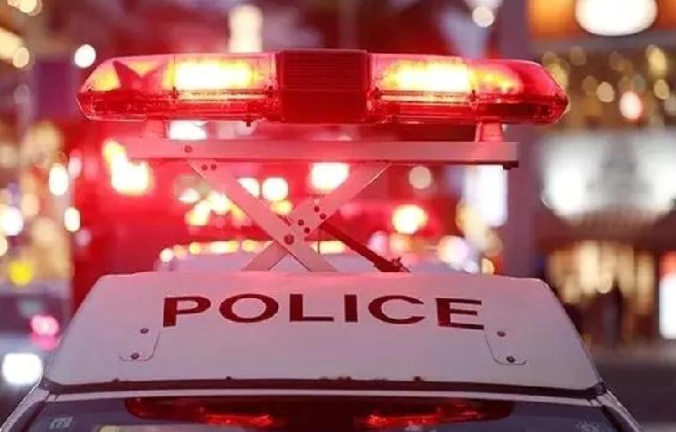 美琉球驻军士兵猥亵生事
当地时间12月19日凌晨，一名美国海军士兵全身裸体在冲绳