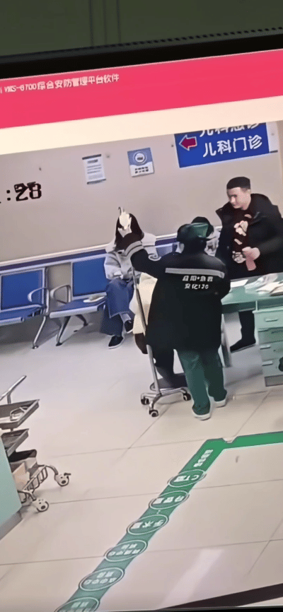 一位27岁的宝妈因为扁桃体发炎，去医院急诊科挂水，疑似出现药物过敏，人没了。
监