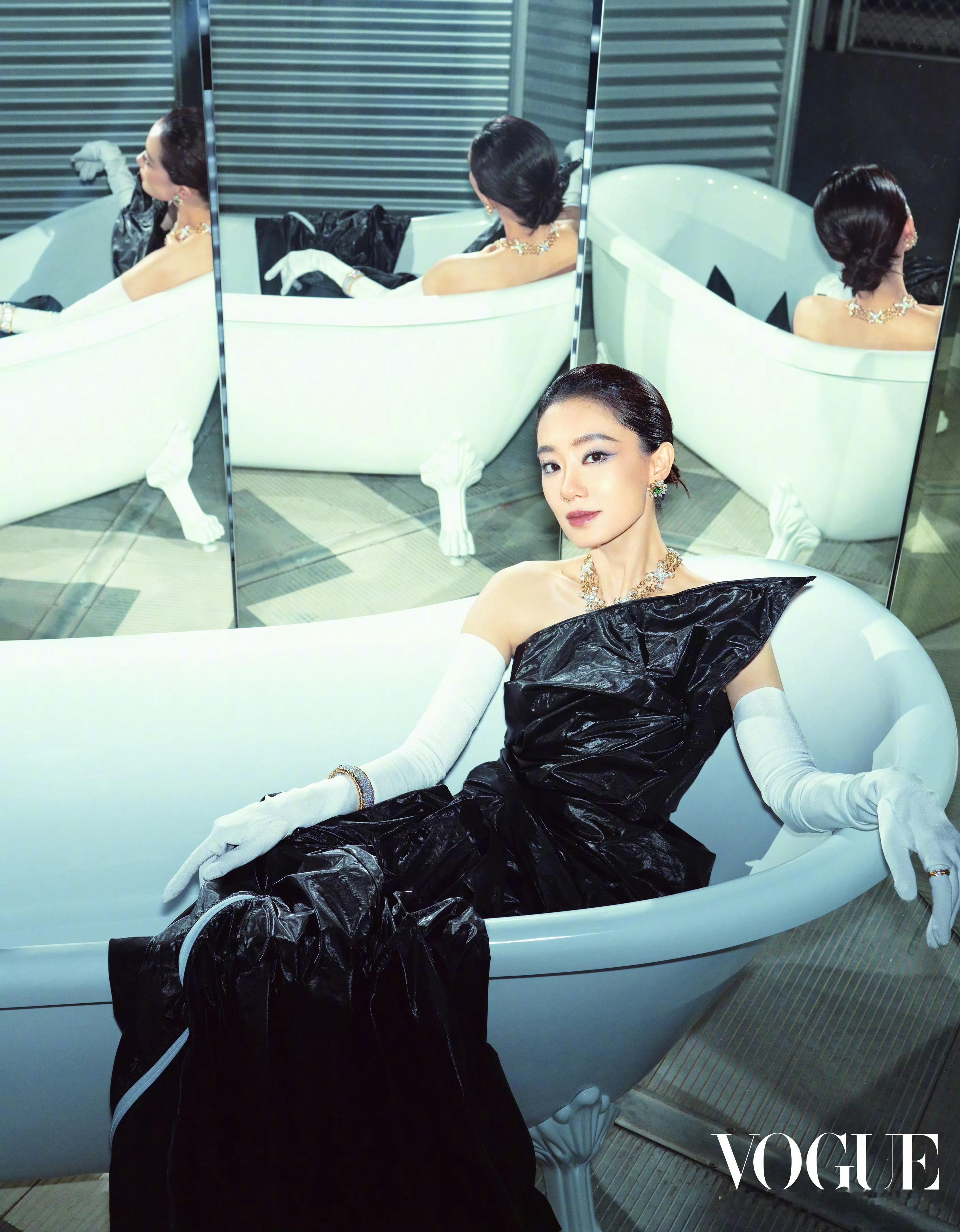 VOGUE China封面人物 张小斐1/28 ​​​