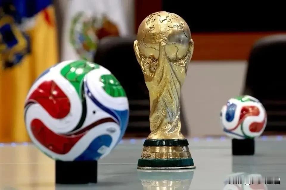 央视终于购买了FIFA世界杯转播权，你猜多少钱？
之前，FIFA向央视开出的转播