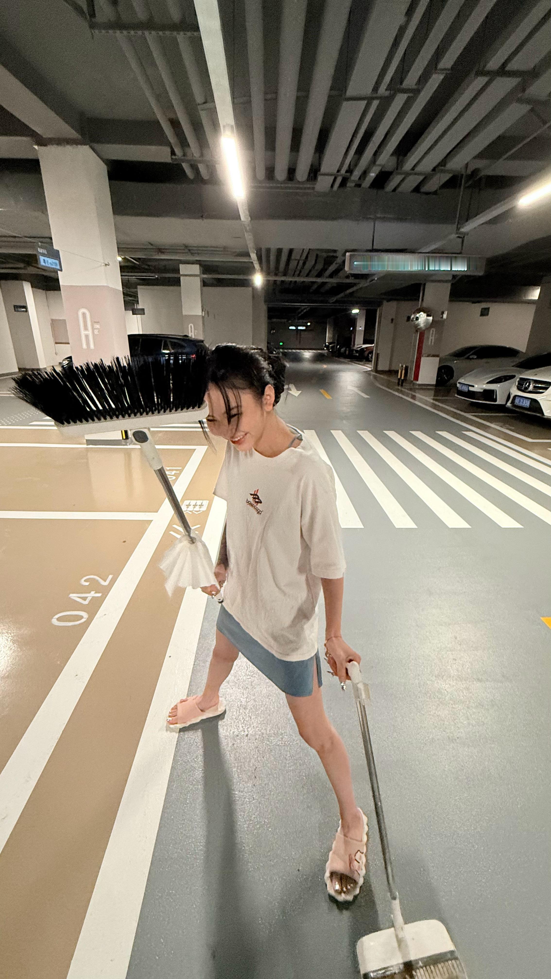 谁在叫我出门吃饭我就干谁 101了[裂开] ​​​