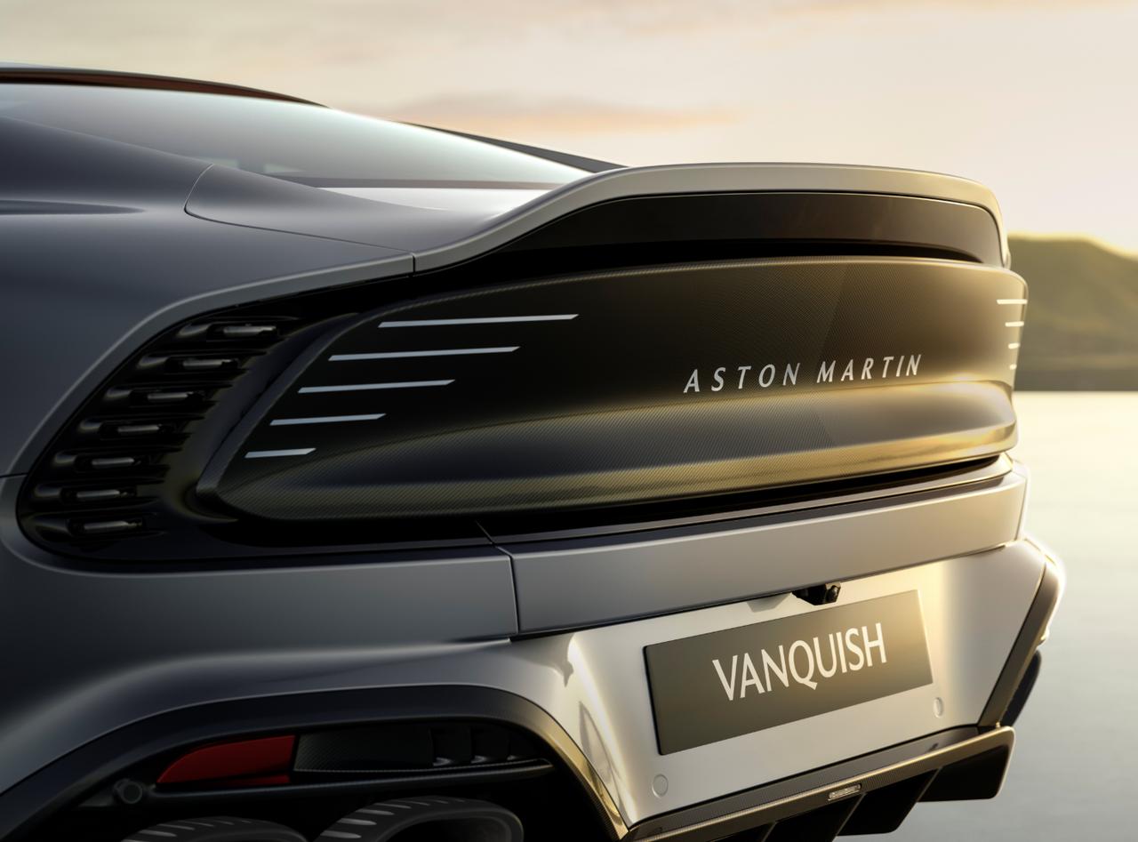 阿斯顿・马丁全新Vanquish 25周年限量版登场，由Q定制部门打造，致敬这台