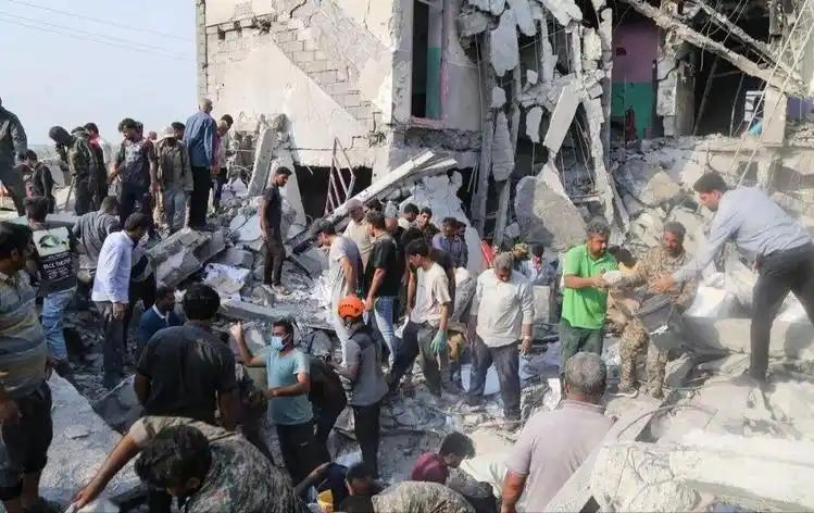 特朗普刚吹嘘收到“大礼”，转头自家航母就挨了炸！
 
这仗打得太不可思议了！美军