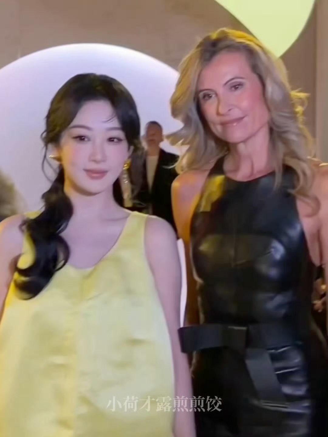 巴黎时装周杨紫与纪梵希全球CEO合照 ​​​