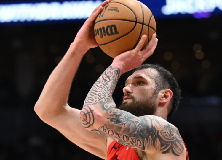近日前NBA球星德里克·费舍尔录制了《D-Fish & Decker》播客，在最