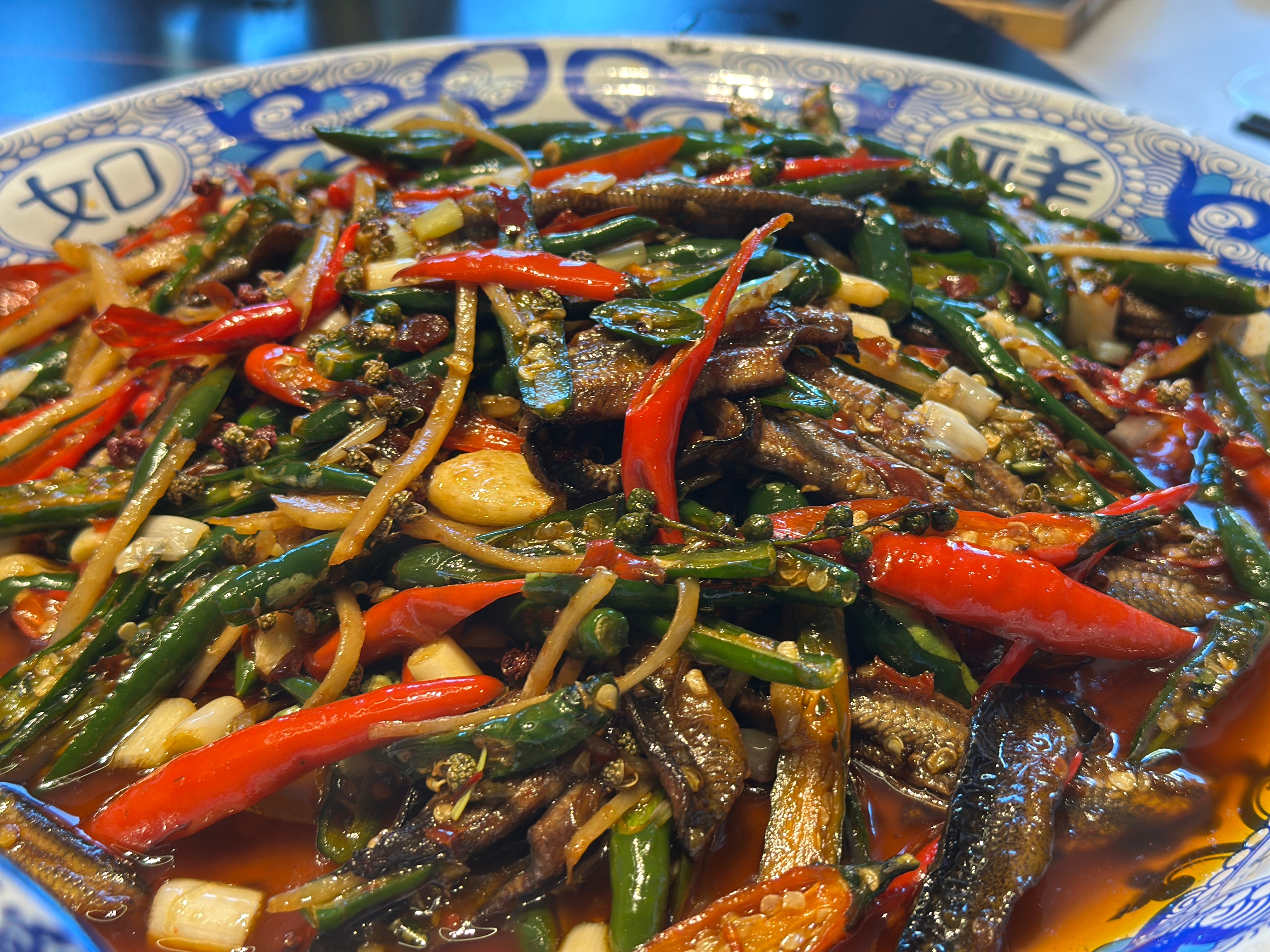 昨晚一堆红彤彤的爆炒配白酒今早豌杂面现在豆花鱼已经在期待今晚了美滋滋😋关键是也