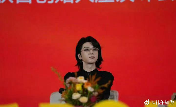 华晨宇重点品牌联合创始人 从舞台王者到品牌联合创始人，华晨宇的跨界不是玩票，而是