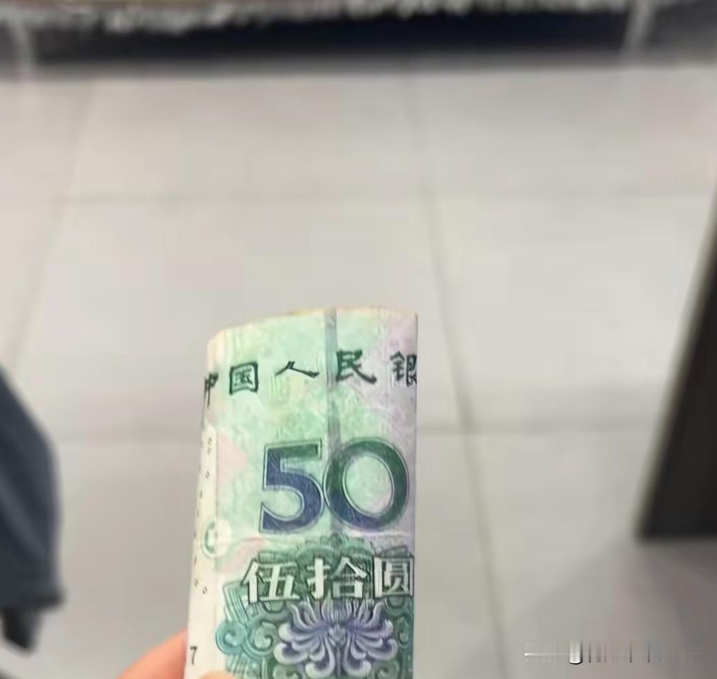 使用现金支付的习惯也不能丢掉，5大原因，说出背后实情。
	
现在人人都在用手机付