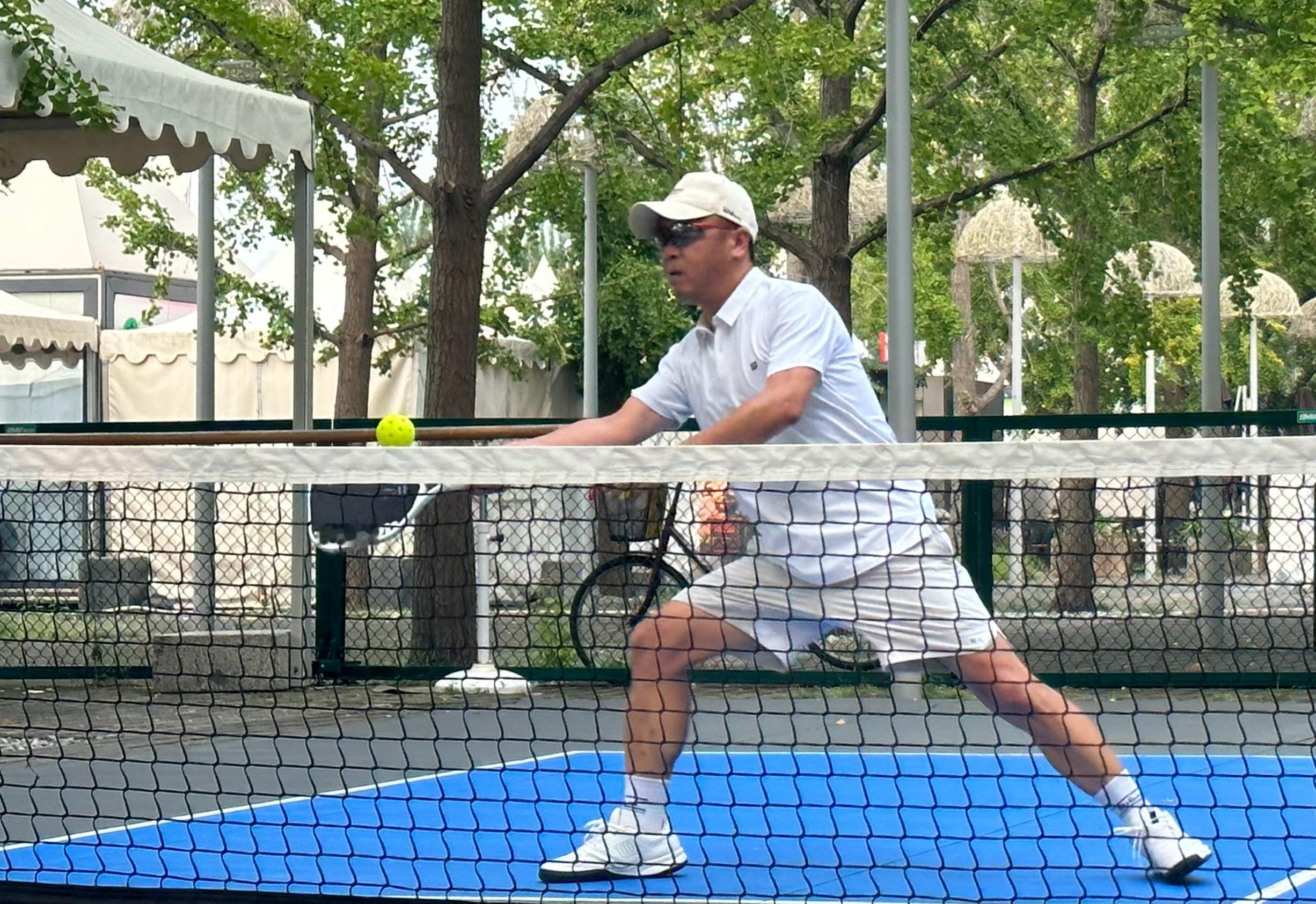匹克球（Pickleball）1965年在美国华盛顿州班布里奇岛诞生，近年成为美