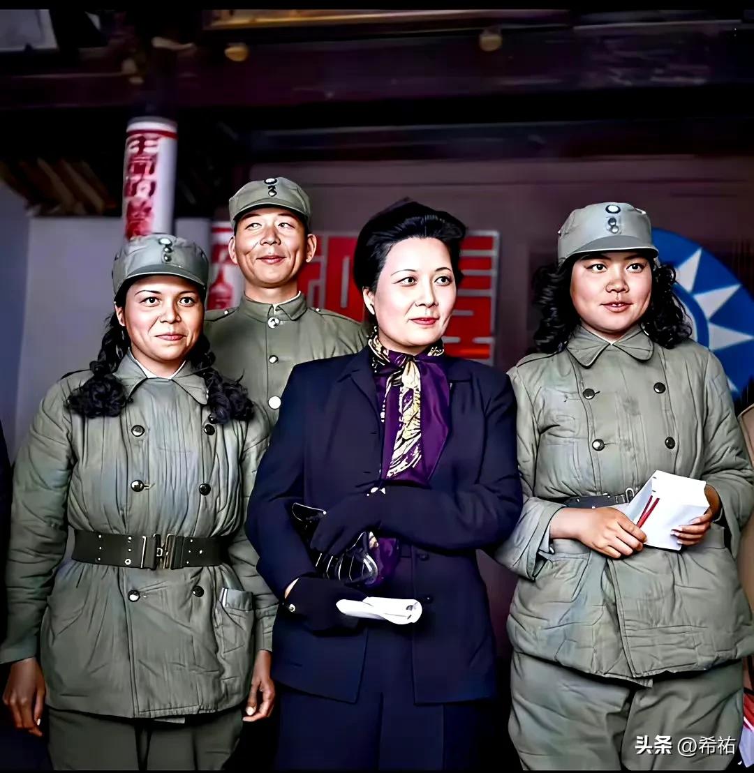 胡琏将军，你在看什么？