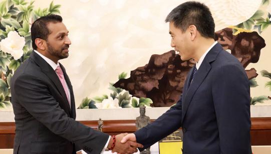 成了，中国和美国谈成了。可以说，这次美国FBI局长帕特尔奔赴北京，和中国代表进行