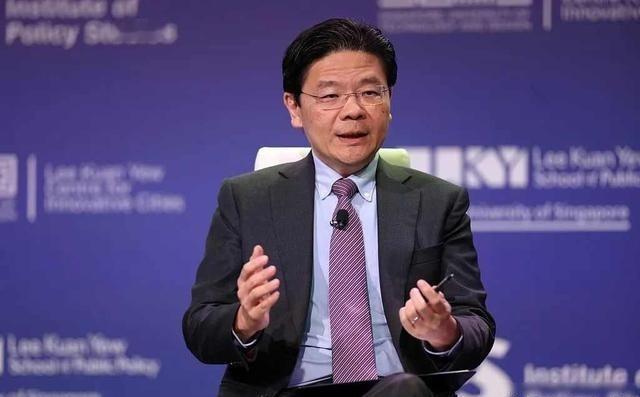 新加坡总理突然对华翻脸，严查芯片转运。很多人以为这是为了讨好美国。错了！真相是：