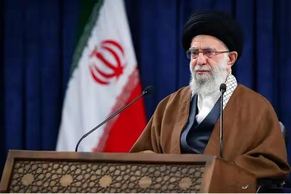 伊朗能不能扛住美国军事打击，得从短期和长期来看。短期的话，伊朗有实力抗衡。它有规