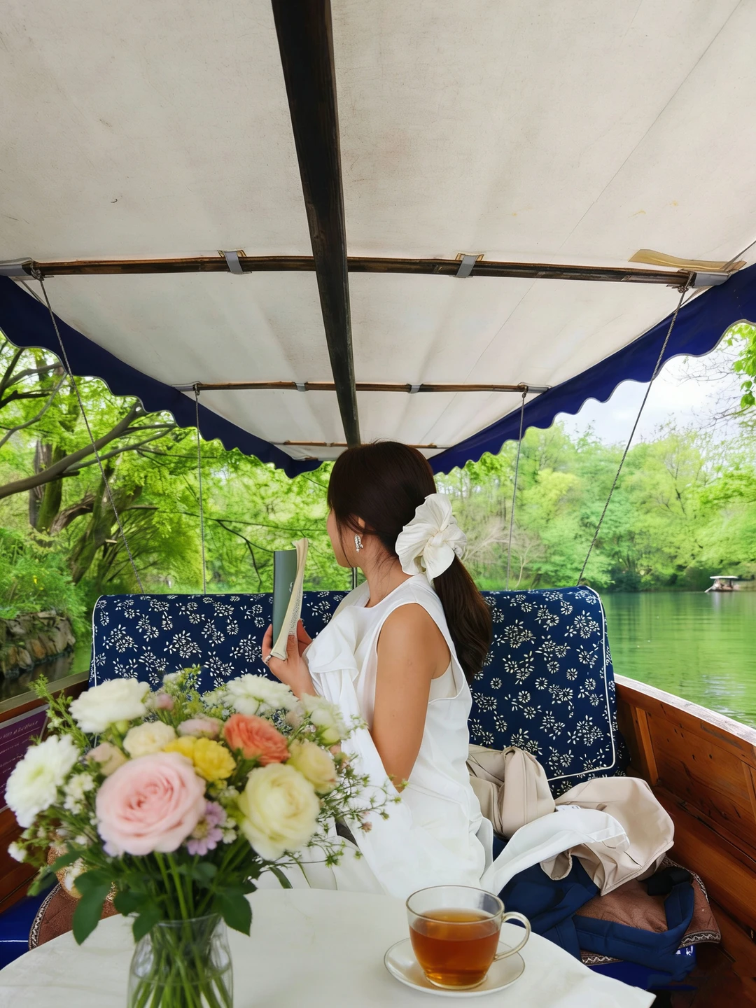 手摇船才是打开西湖的正确方式！附线路攻略