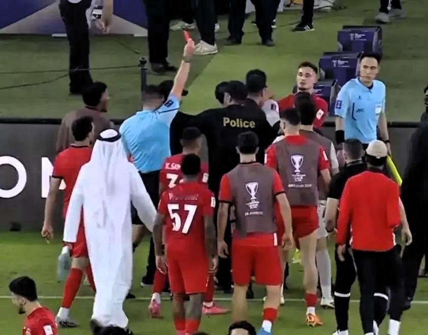 迪拜国民滞留沙特等回复：这不是耍赖，是对亚洲足球秩序的一次逼宫
 
曝迪拜国民仍