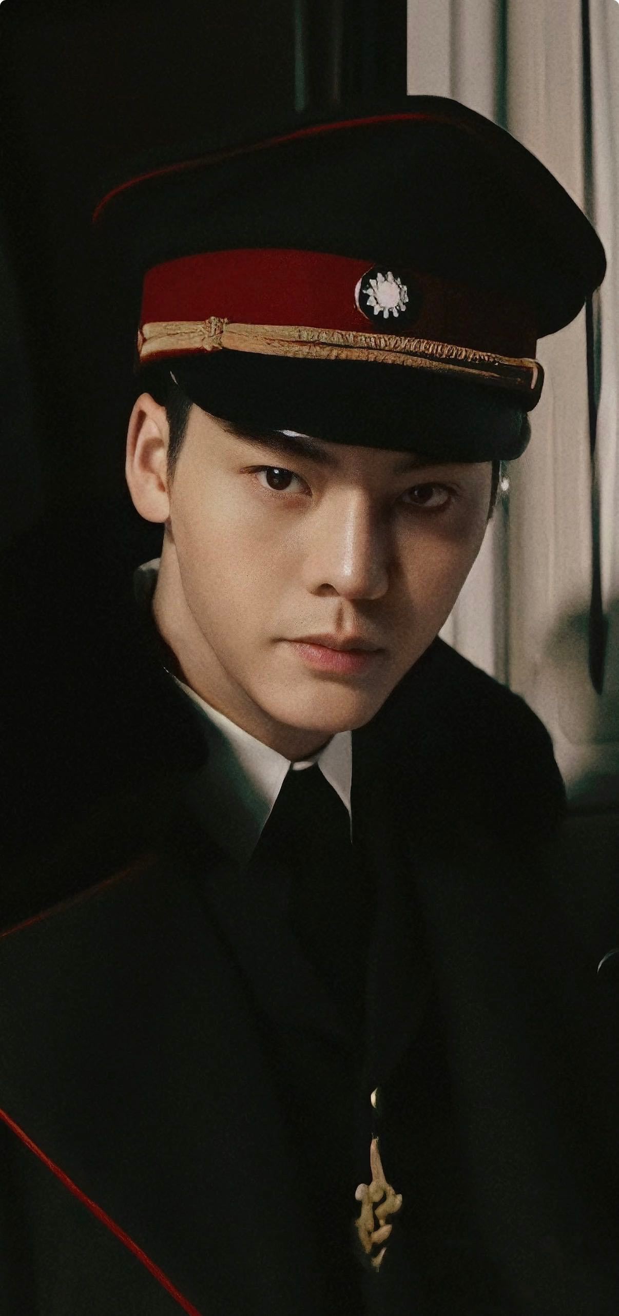 陈伟霆回应再演张启山时隔多年陈伟霆再演张启山，他说像一场美梦~那个帅气迷人的张启