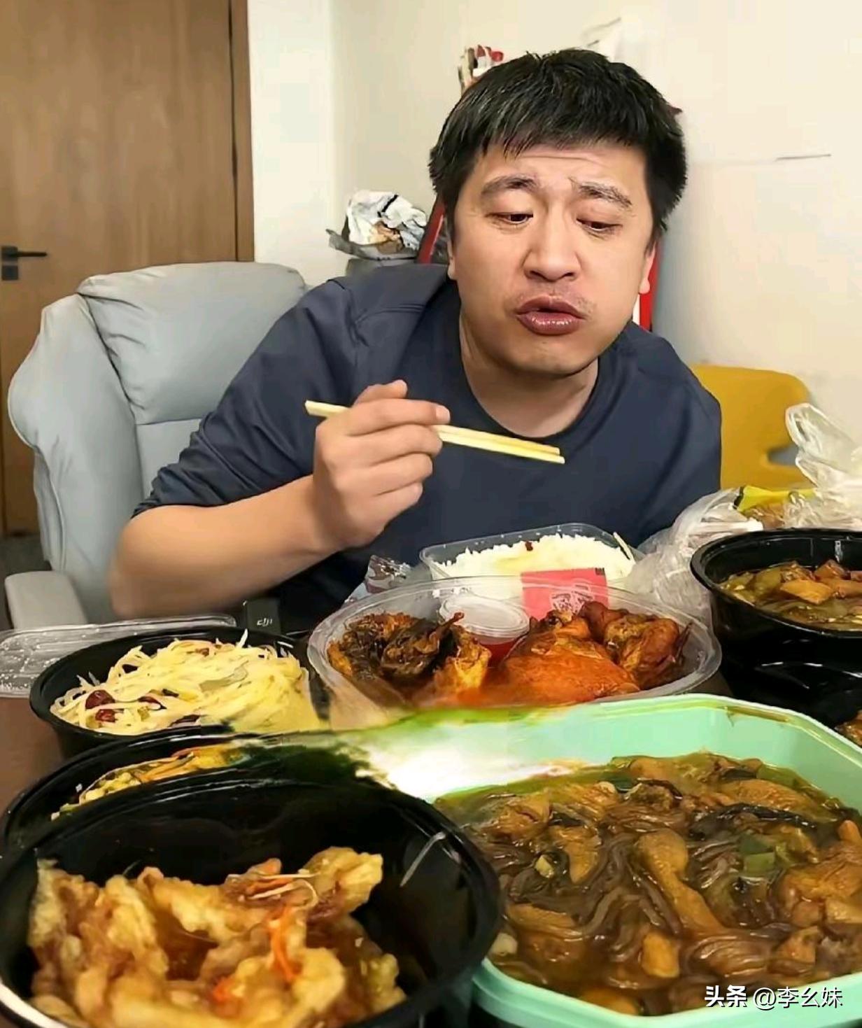 张雪峰，每天高强度工作，吃的也是这么重油，可能是想通过跑步把这些吸收掉吧，但是感