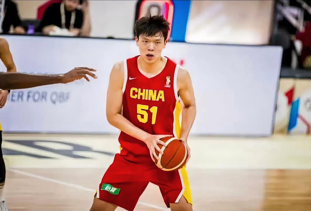中国男篮客场以83比57大胜卡塔尔，世预赛第四窗口期开局告捷。但由于第一阶段3胜