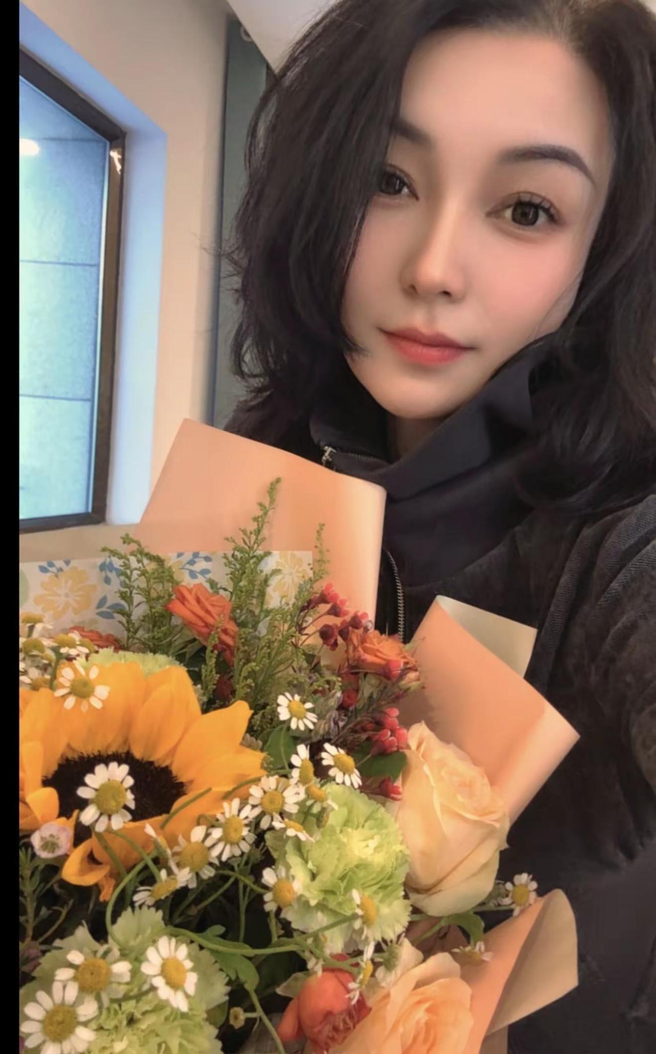 十级美颜buff叠满😎自信值直接拉满100分💯💃🏼女人的快乐就是这么简单