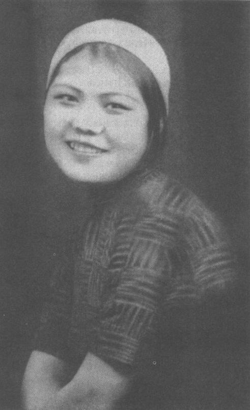 杨沫（1914年8月25日—1995年12月11日），原名杨成业，笔名杨君默、杨