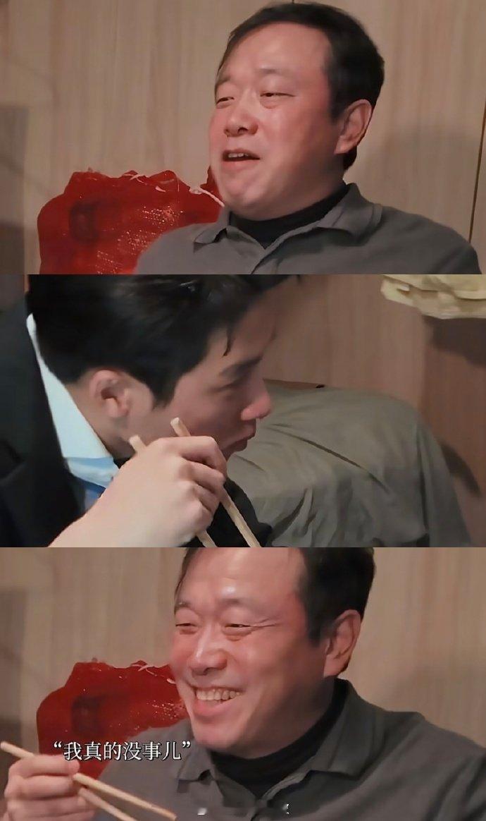 李淇老马 两碗面两张卡“两碗面两张卡” 的故事怎么这么好哭！檀健次演的李淇，垂眸