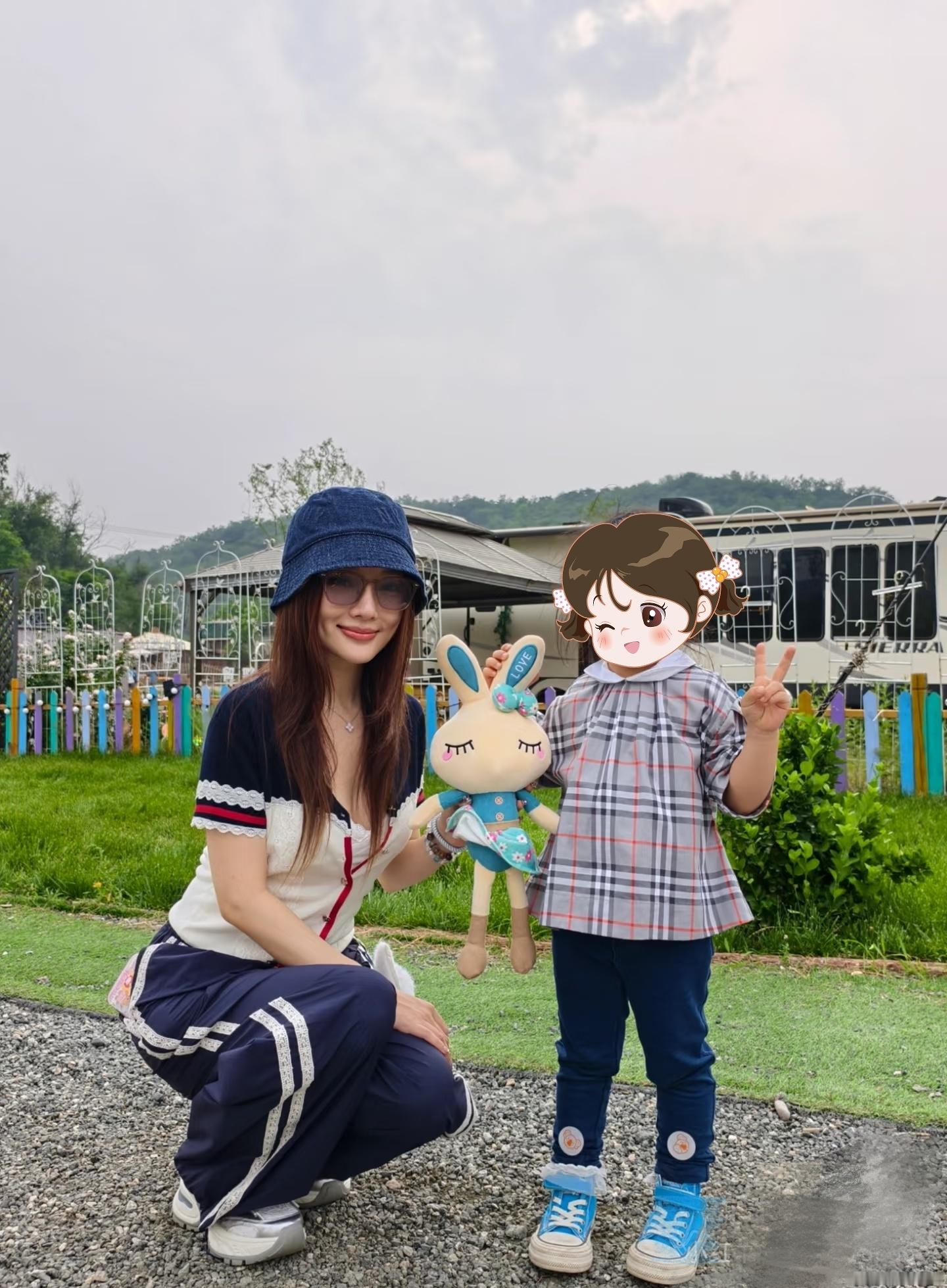 好羡慕在六一偶遇的小朋友大朋友们[哇][哇][哇]李小璐是个好妈妈[超话]一璐同